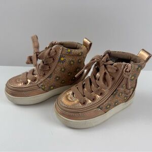Billy classic high-top with zipper to open for those hard to fit little feet